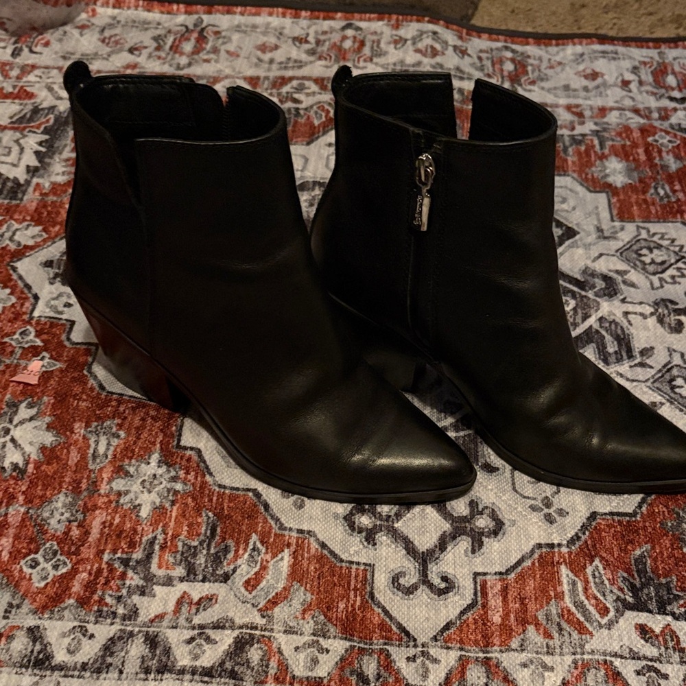 Blondo waterproof Ankle Boots